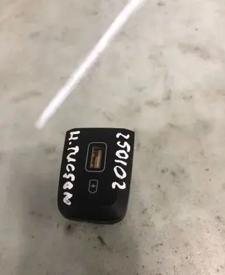Hyundai Tucson IV NX4 USB socket connector 
