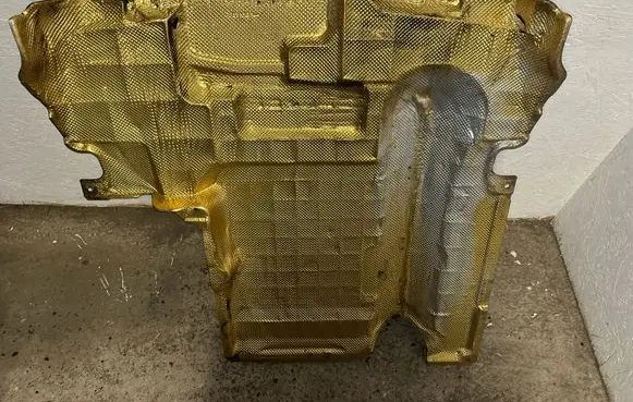 Mercedes-Benz C W203 Engine splash shield/under tray A2035201323