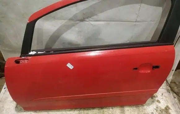 Opel Corsa D Front door RAUDONOS