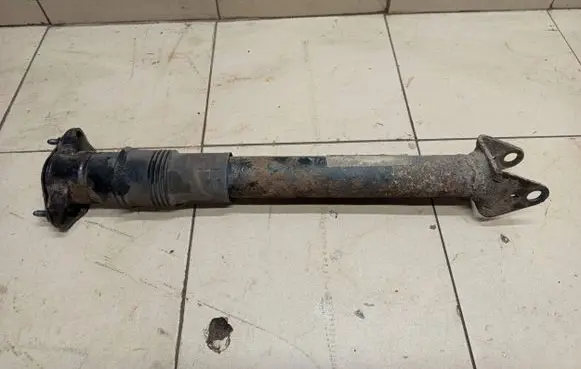 Mercedes-Benz ML W164 Rear shock absorber/damper