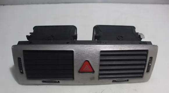 Skoda Fabia Mk1 (6Y) Dashboard air vent grill cover trim 