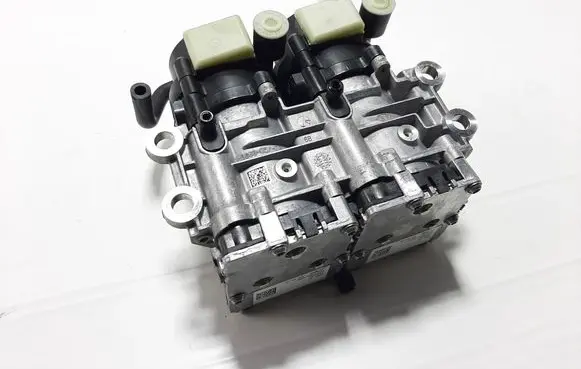 Volvo XC40 Transmission gearbox valve body 42022285