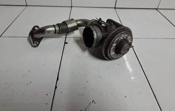 BMW 3 E46 EGR valve 2354070