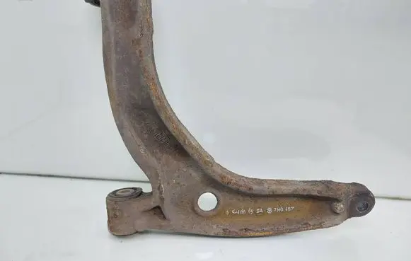 Volkswagen Transporter - Caravelle T5 Front lower control arm/wishbone