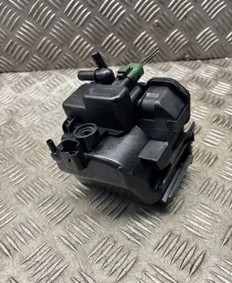 Ford Focus C-MAX Fuel filter 9305108C