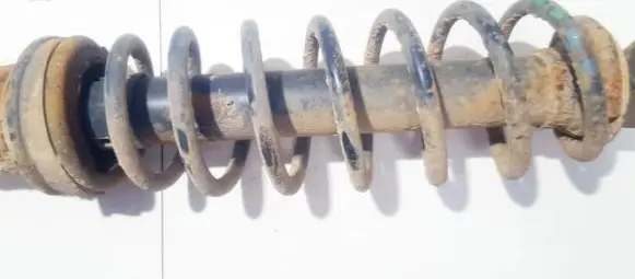 Volkswagen Golf III Rear coil spring