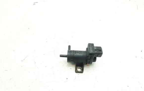 Vacuum valve