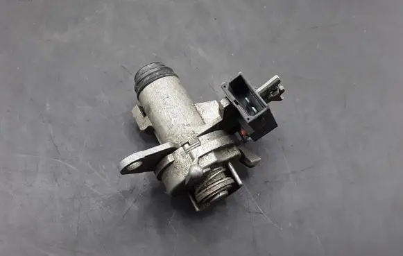 Audi A6 S6 C6 4F Tailgate exterior lock 8E0827573