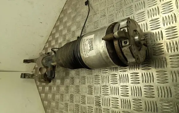 Volvo XC90 Front air suspension shock absorber 31451834