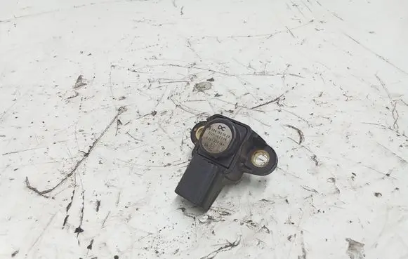 Mercedes-Benz GL X164 Air pressure sensor A0061531528