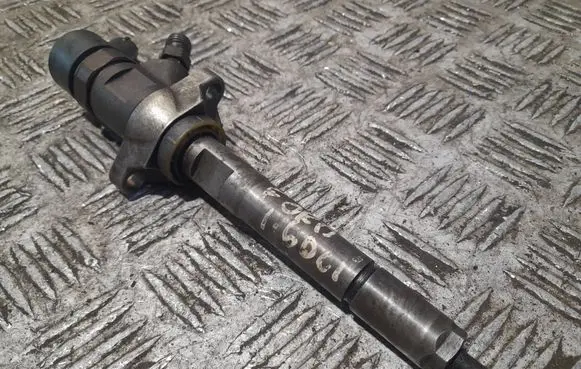 Ford Focus Fuel injector 0445110237 1231 25C07