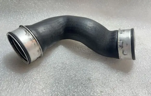 Volkswagen Transporter - Caravelle T5 Intercooler hose/pipe 7H0145980F