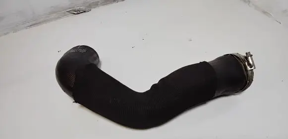 Land Rover Discovery 4 - LR4 Intercooler hose/pipe AH229G738AD