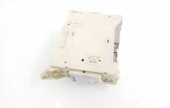 Lexus GS 300 350 430 450H Fuse module 8273030B50 607190487