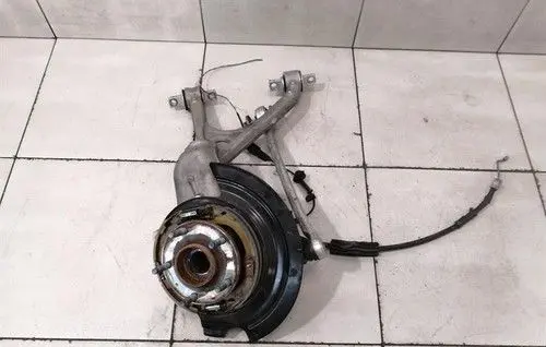 Chevrolet Corvette C7 Rear wheel bearing hub 84506880