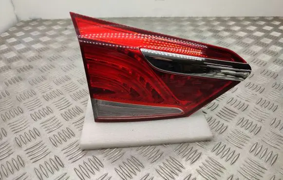 Hyundai i40 Tailgate rear/tail lights 924033Z001
