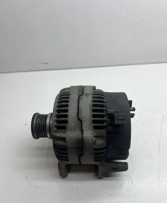 Volkswagen Golf III Generator/alternator 0123515020 028903026G