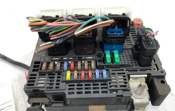 Citroen C4 II BSM Control unit 9810296080