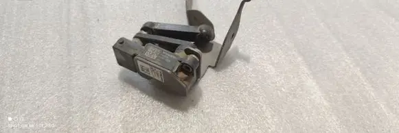 Volvo S60 Rear air suspension level height sensor 32246631