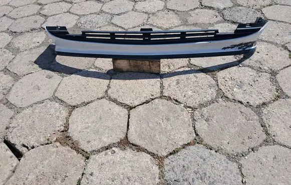 Mercedes-Benz SL R107 Front bumper 1077900288