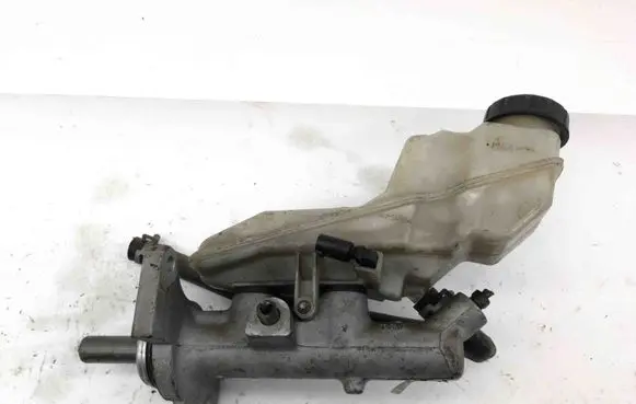 Toyota Corolla E120 E130 Master brake cylinder