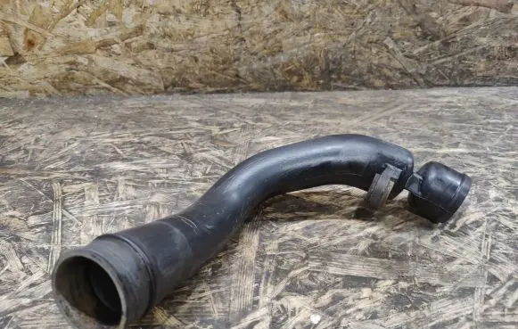 Nissan 240ZX, 280ZX, 300ZX Air intake duct part
