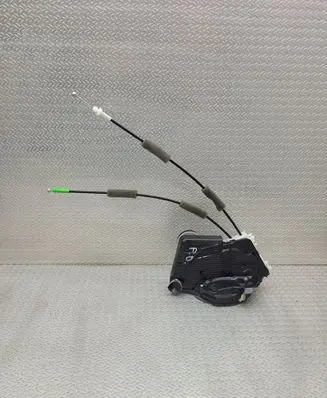 Toyota Yaris XP210 Front door lock