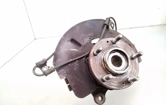 Hyundai ix35 Front wheel hub spindle knuckle 2Y510
