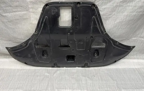 KIA Sportage Engine splash shield/under tray 29110R2000