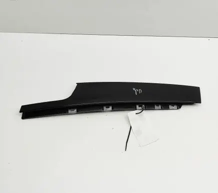 BMW X2 U10 Front door glass trim molding 5A2FC82