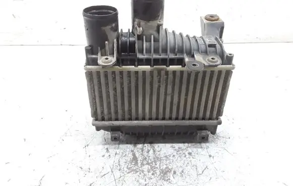 Toyota Avensis T250 Intercooler radiator 873067D