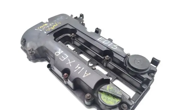 Opel Astra J Rocker cam cover 55561426