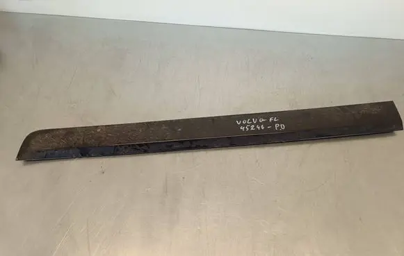 Volvo XC60 Front door trim (molding) 39821461 50123933 20140114