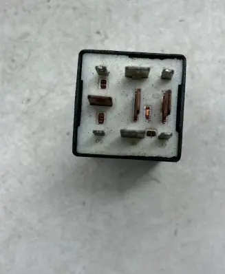 Volkswagen PASSAT B3 Other relay 357927181A 61233003 6W92