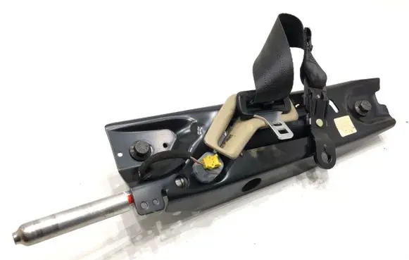 Volvo V70 Front seatbelt 6069365