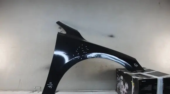 Fender mounting bracket