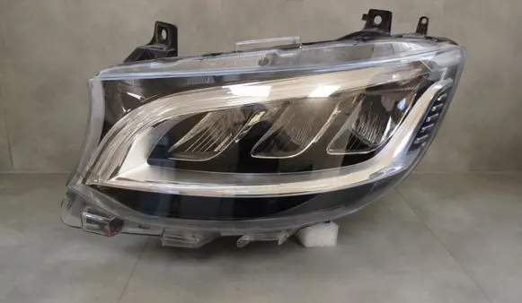 Mercedes-Benz Sprinter W907 W910 Headlight/headlamp A9109069300