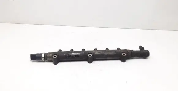 Volvo V70 Fuel main line pipe 8658252 0445215010 0281002527