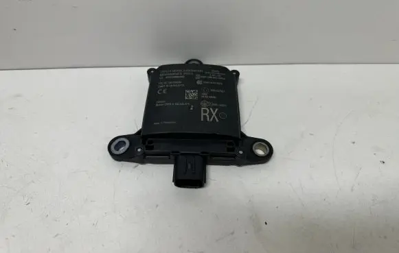 Lexus RX 450H Blind spot module 8816248030