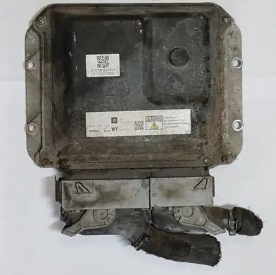 Opel Zafira B Engine control unit/module 55595618 MB2757002071
