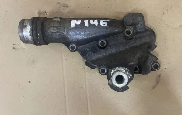 Thermostat/thermostat housing