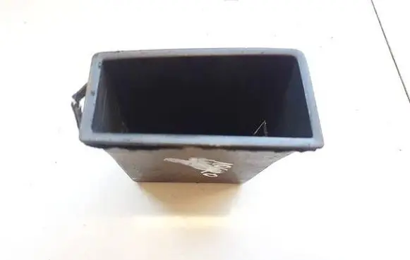 Volvo V70 Glove box 30722445