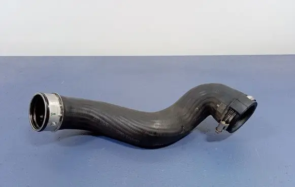 Audi A4 S4 B7 8E 8H Air intake hose/pipe 8E0145737E