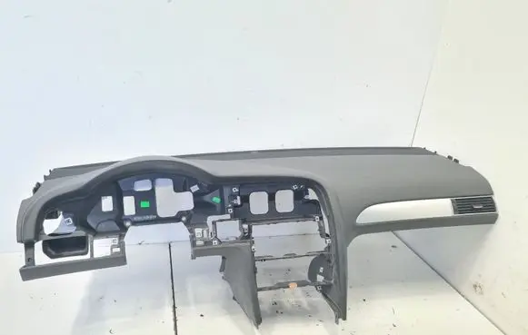 Audi A6 S6 C6 4F Dashboard