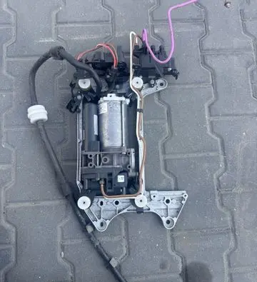 Porsche Panamera (971) Air suspension compressor/pump 971616006A