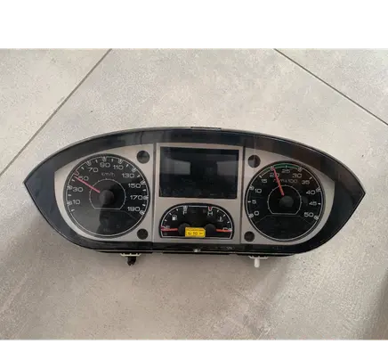 Iveco Daily 35 - 40.10 Speedometer (instrument cluster) 555001210100