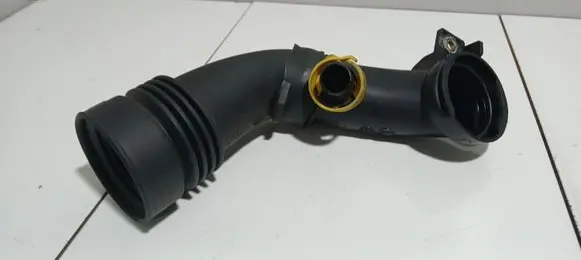 Citroen C4 II Turbo air intake inlet pipe/hose 9683725080