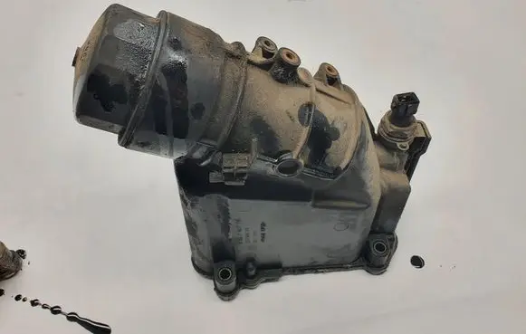 Engine oil radiator