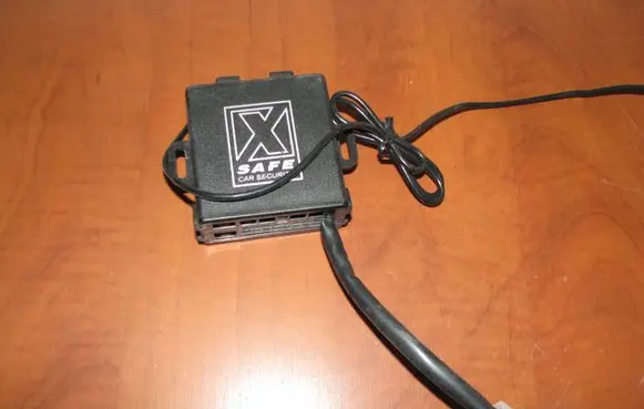 Toyota Avensis T270 Alarm control unit/module XS01DDS