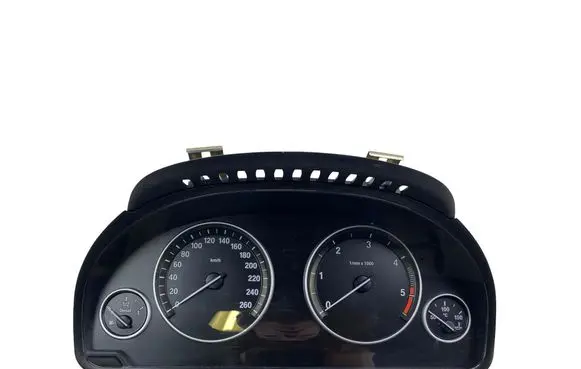 BMW 5 F10 F11 Speedometer (instrument cluster) 924934501